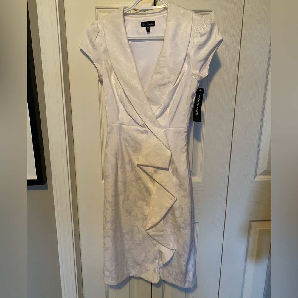 NWT Le Chateau dress, white patterned print, size XXS